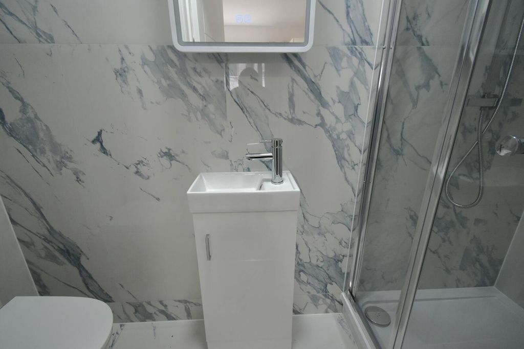 Property photo 3 of 3 Ensuite