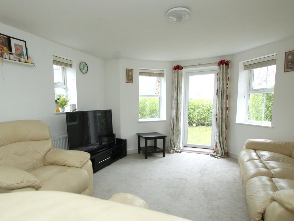 Property photo 3 of 18