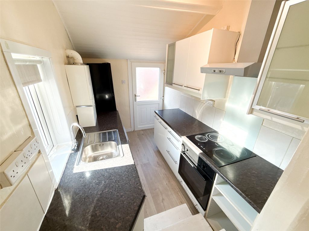 Property photo 3 of 13 Kitchen