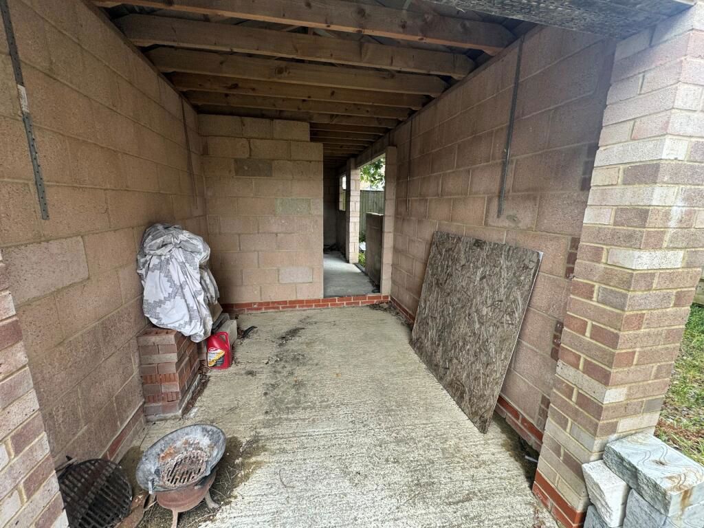Property photo 3 of 5