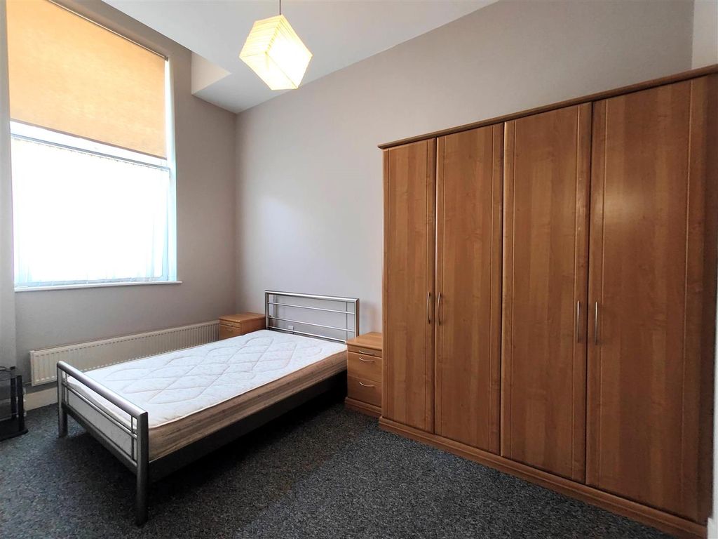 Property photo 3 of 8 Bedroom One