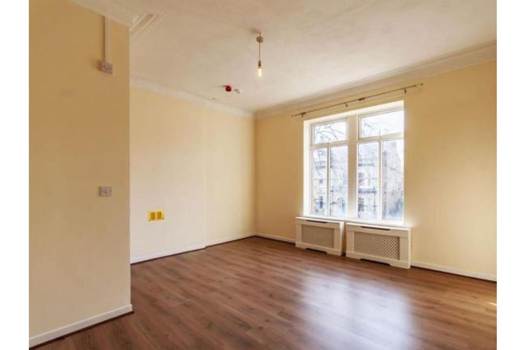 Property photo 2 of 23