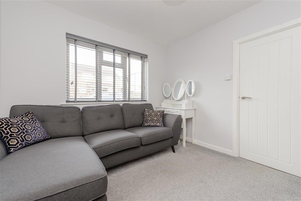 Property photo 3 of 10 Lounge