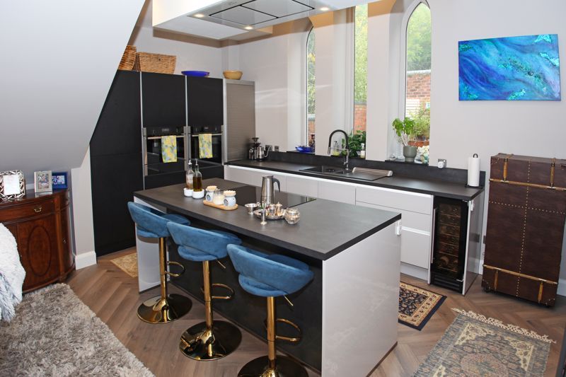 Property photo 3 of 27 Photo 17