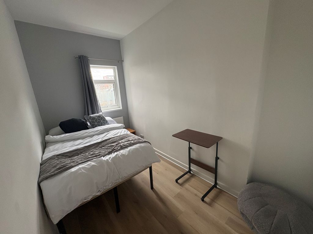 Property photo 1 of 4