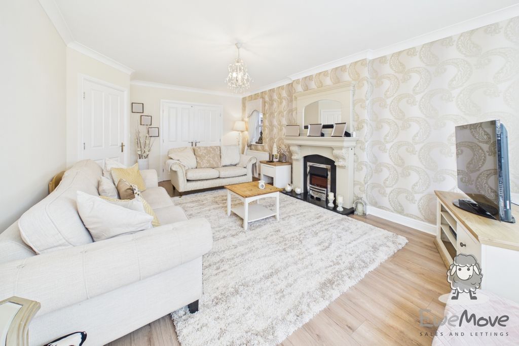 Property photo 2 of 23 18
