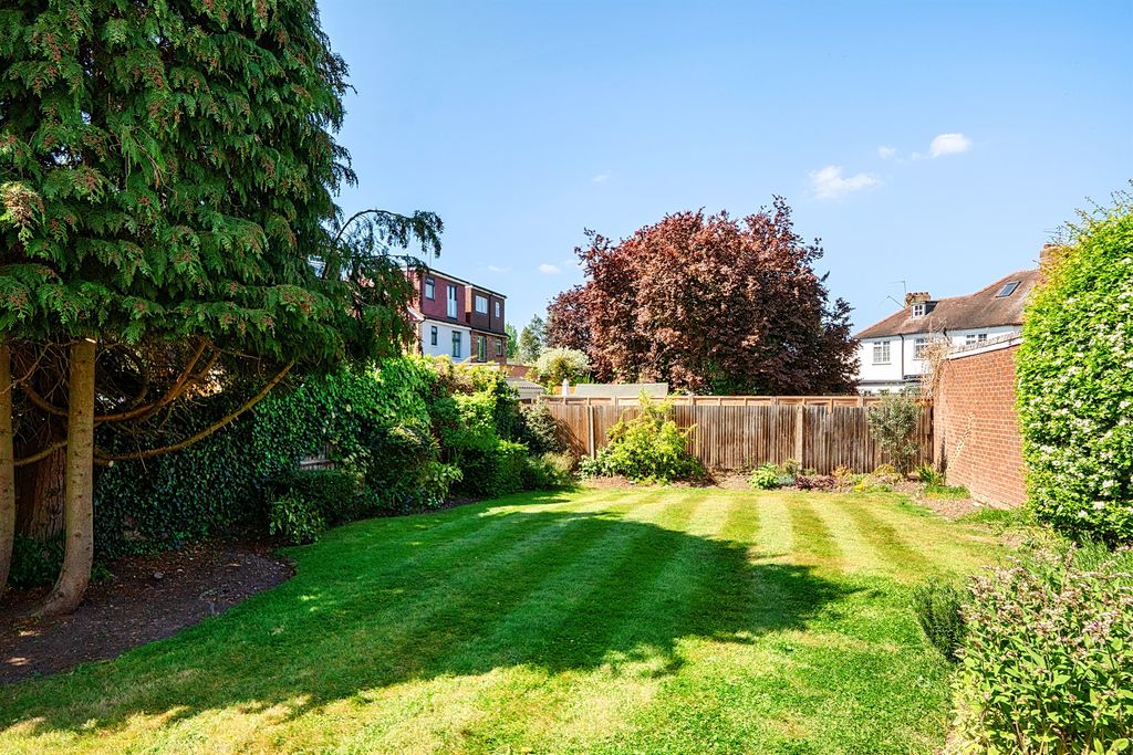 Property photo 2 of 11