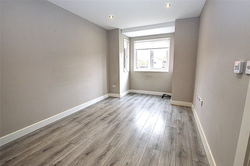 Property photo 2 of 13 Picture No. 01