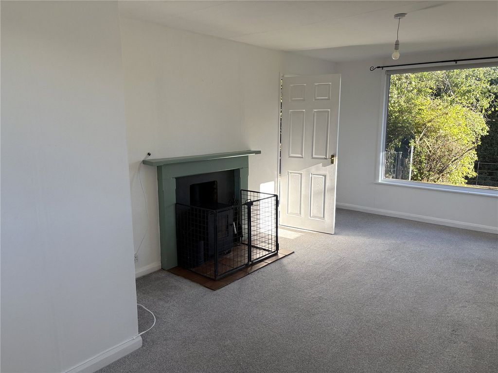 Property photo 2 of 14 Picture No. 21