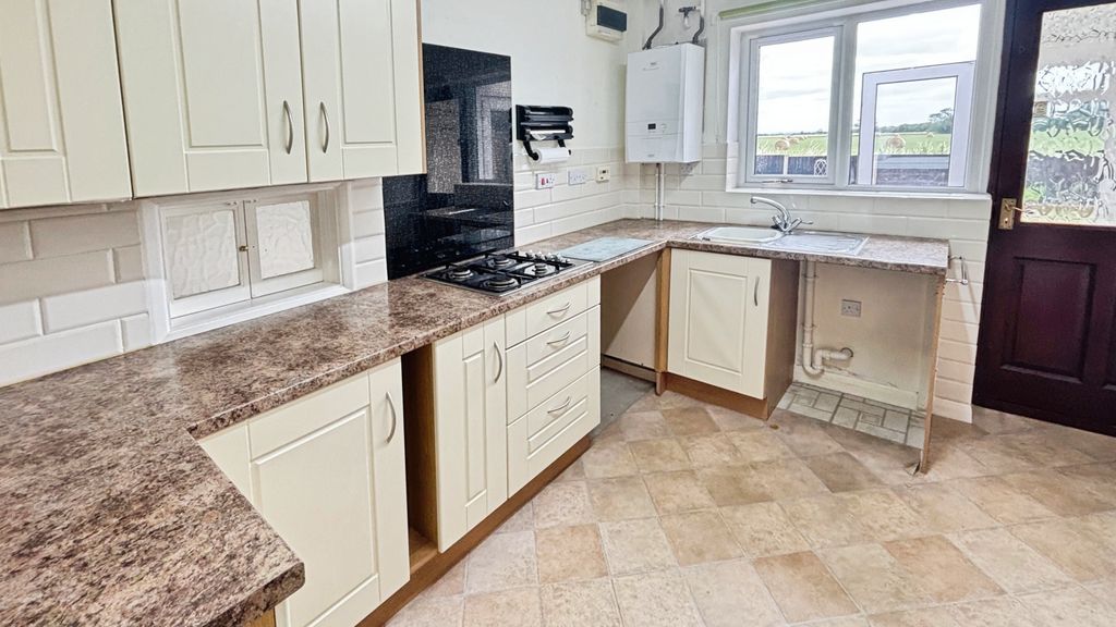 Property photo 2 of 13 Kitchen