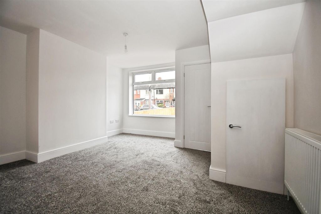 Property photo 2 of 15 82917170-U 20 2817 29.Jpg