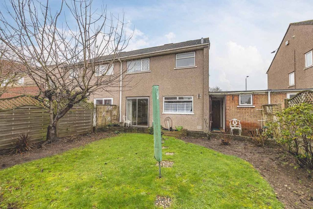 Property photo 2 of 11