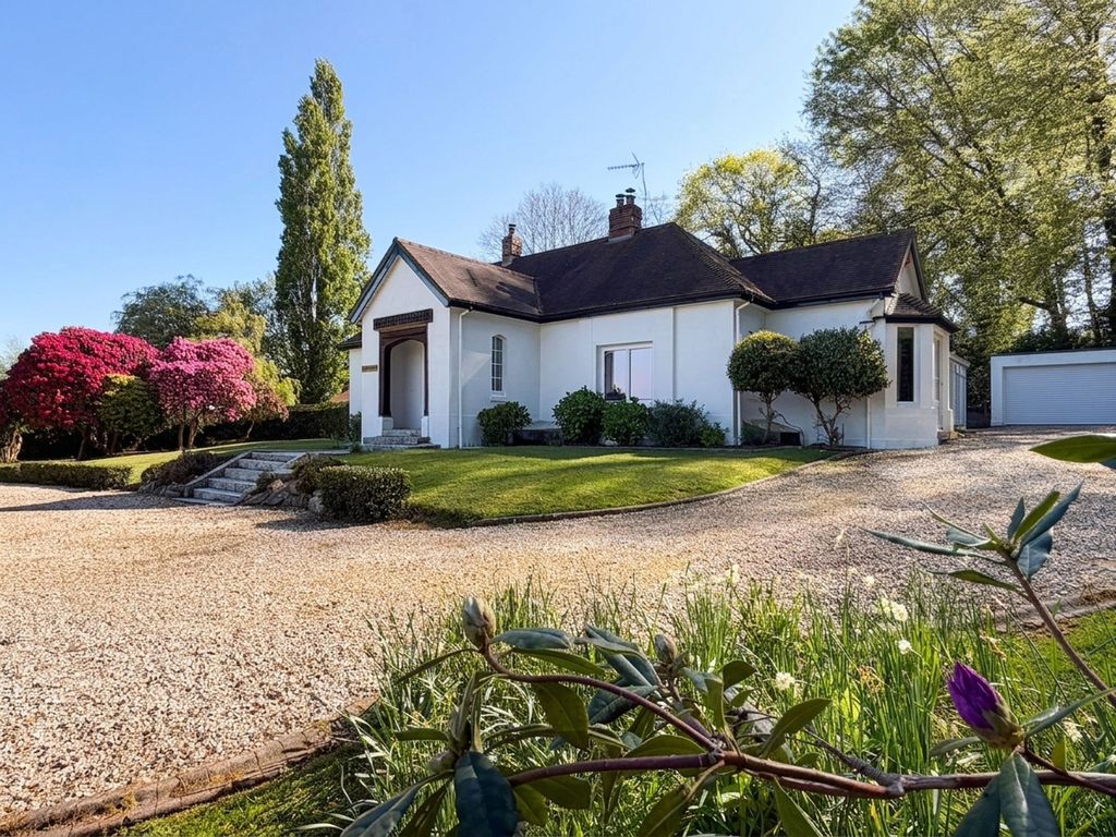 Property photo 1 of 33