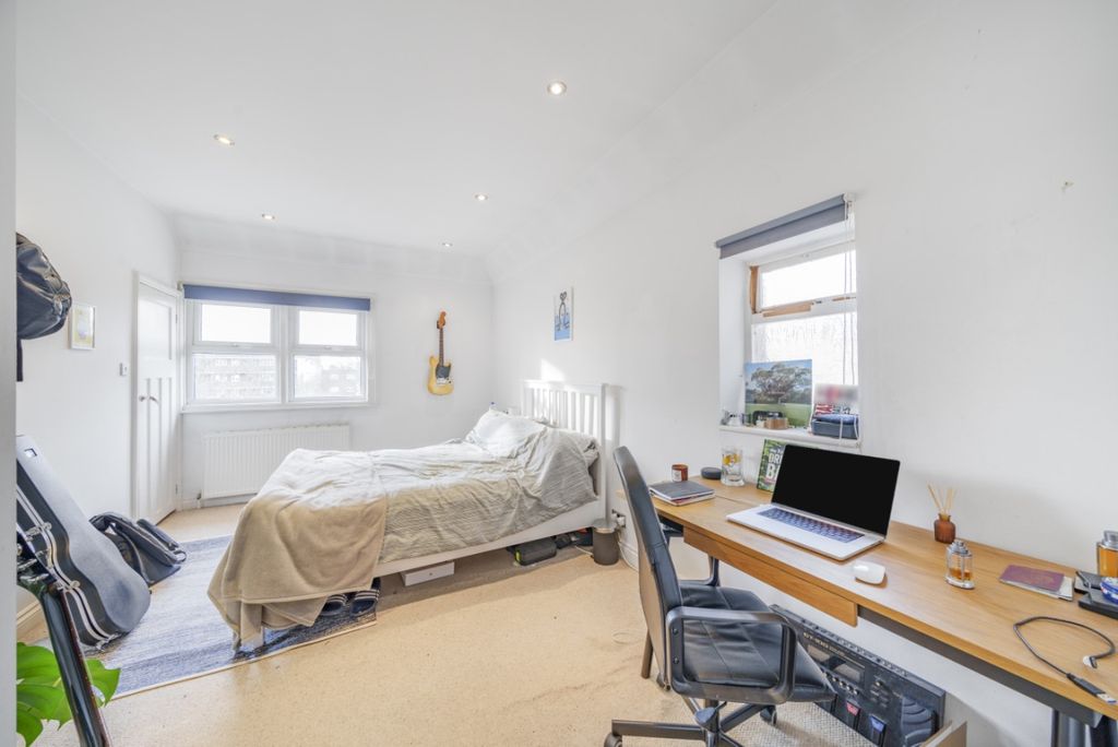 Property photo 3 of 6 944588 (4)