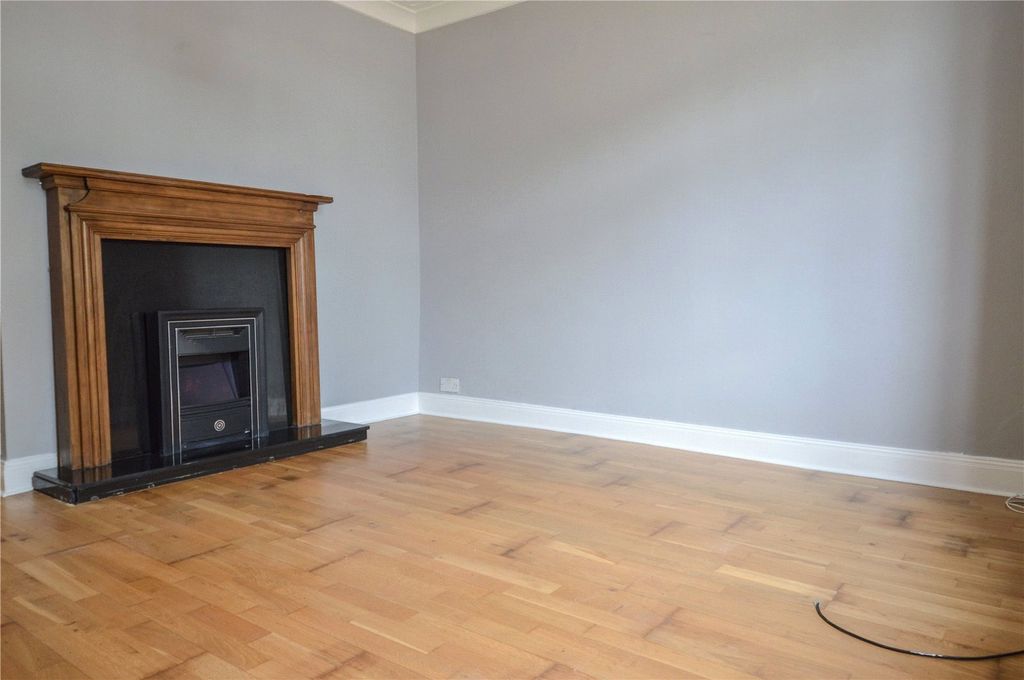 Property photo 2 of 12 Picture No. 21