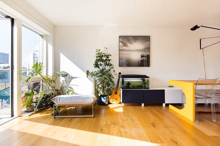 Property photo 3 of 22 04_Living Room.Jpg