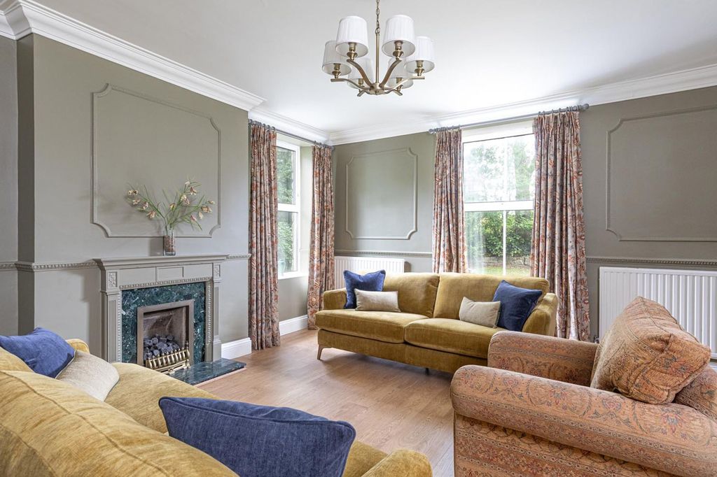 Property photo 3 of 40