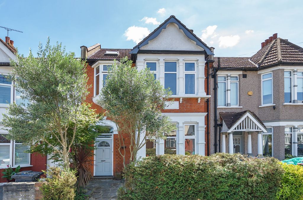 Property photo 1 of 21 1315215-1-686Fb77...