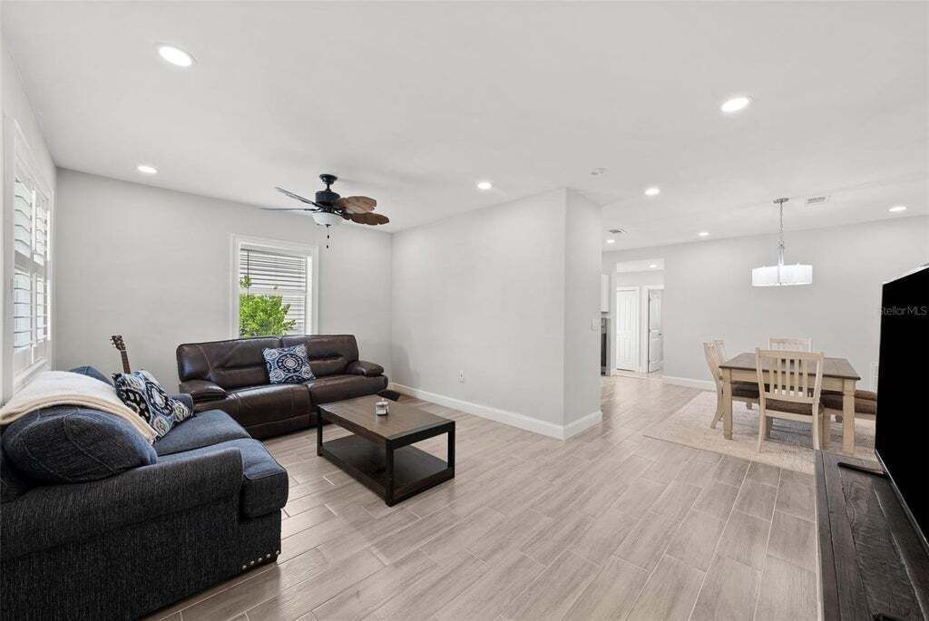 Property photo 3 of 20 <Alttext/>