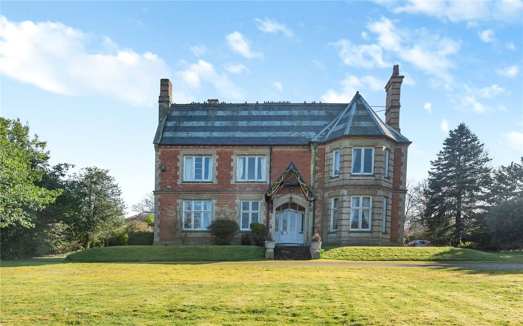Property photo 1 of 21 Front View