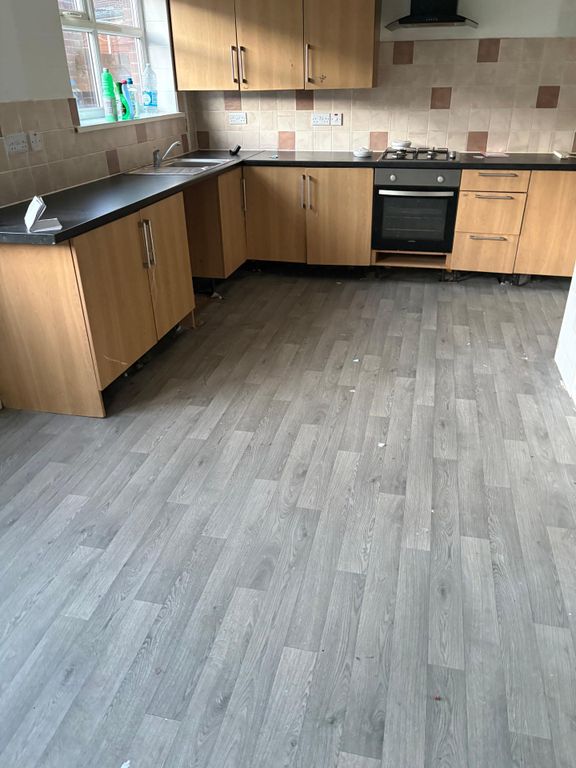 Property photo 3 of 10 Photo 2