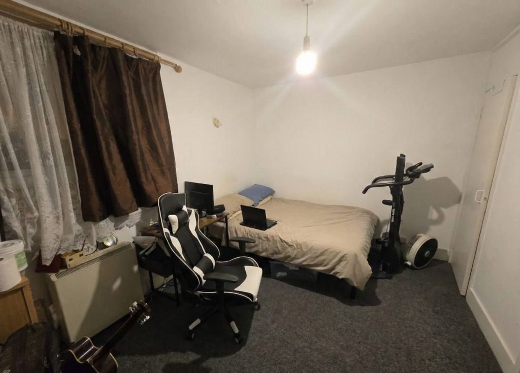 Property photo 3 of 10 Gallery