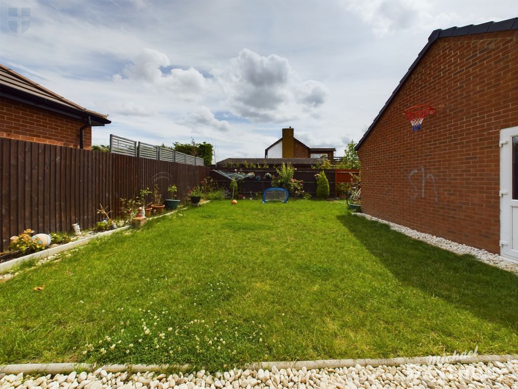 Property photo 3 of 18 Cam03852G0-Pr0045-Still010