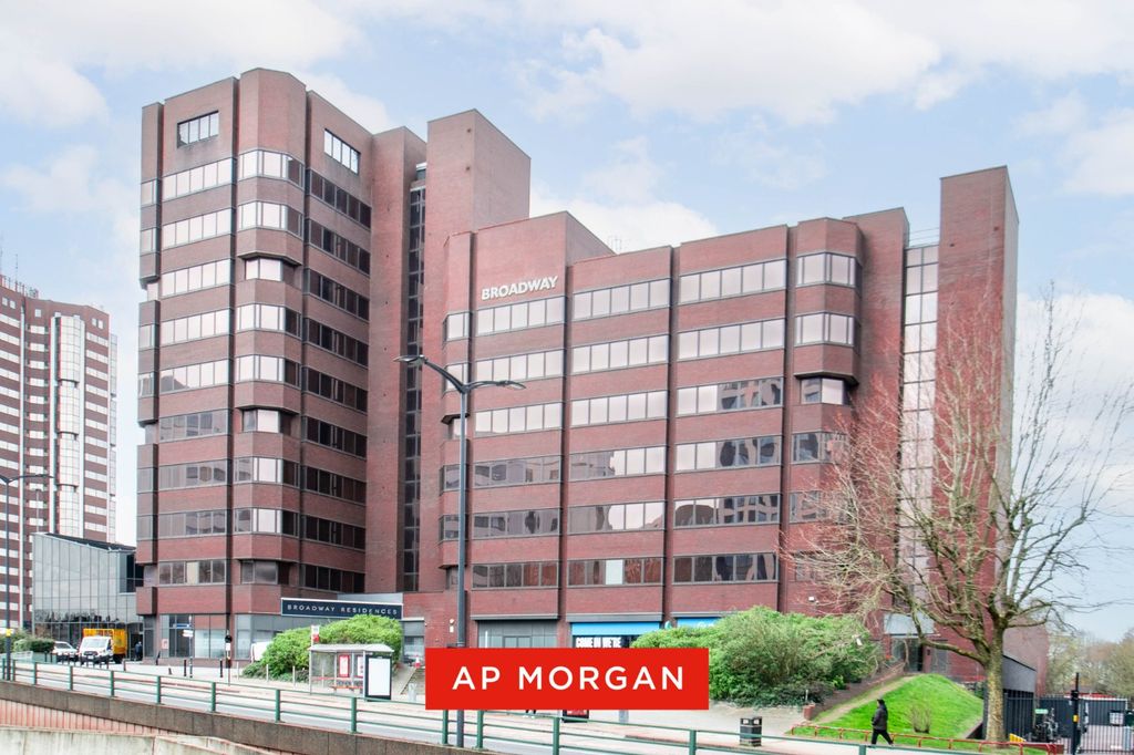 Property photo 1 of 10 Picture No. 02