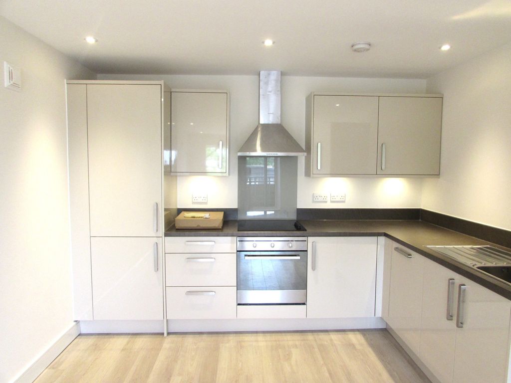 Property photo 1 of 7 Lexington Apartments, High Road, Harrow, Middlesex Ha3