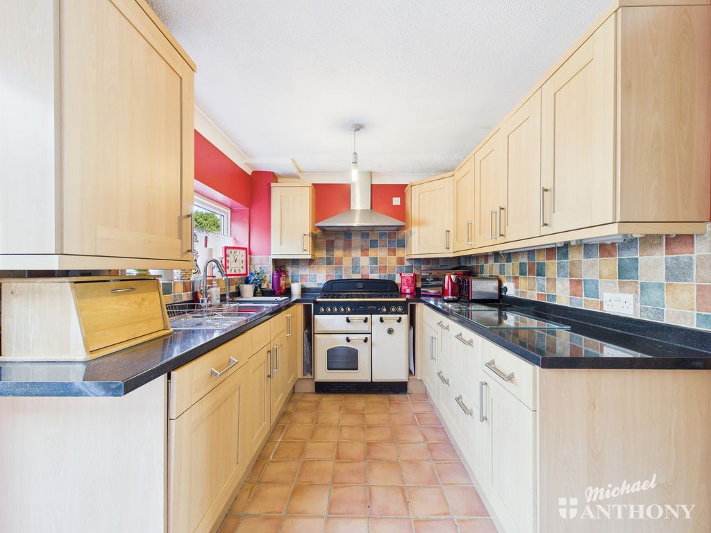 Property photo 2 of 12 Cam02773G0-Pr0342-Still012