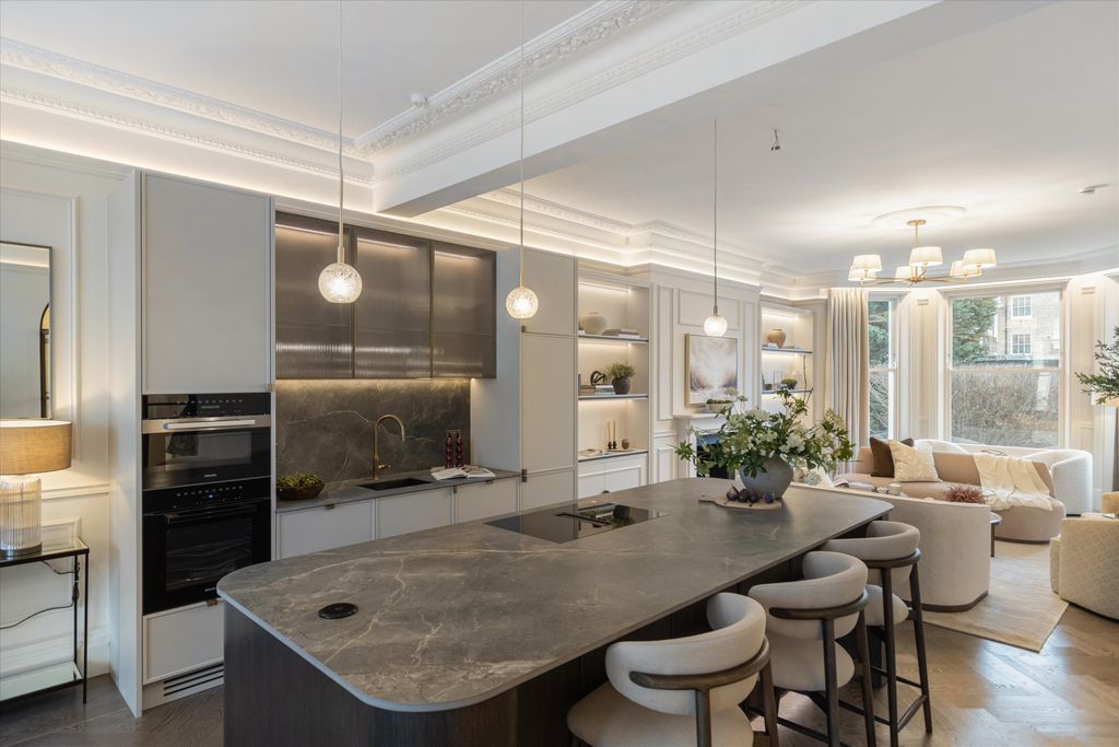 Property photo 3 of 14 Image