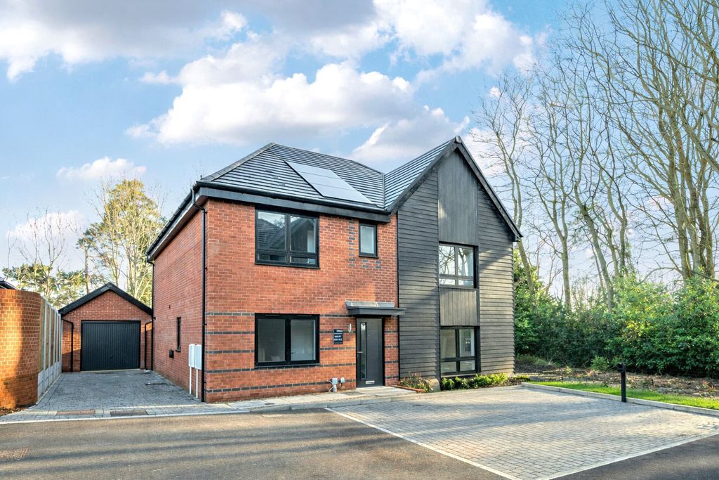 Property photo 1 of 14 External