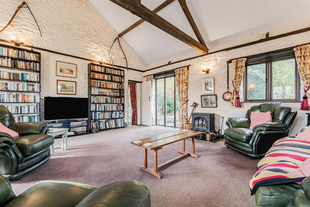 Property photo 3 of 37