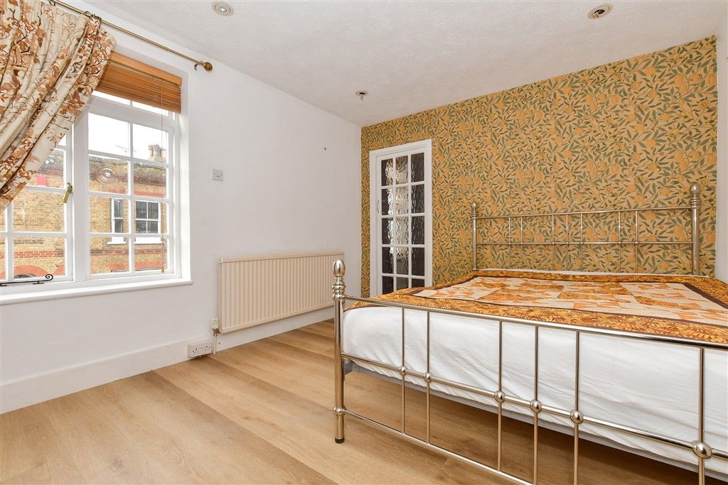 Property photo 3 of 9 Bedroom 1