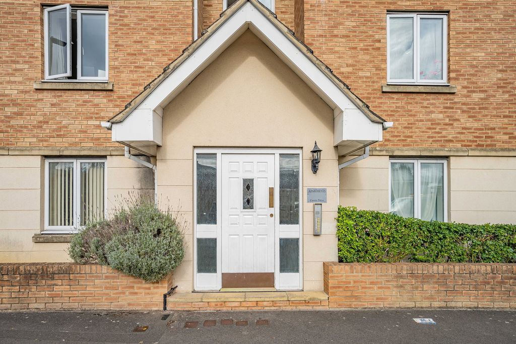 Property photo 1 of 10