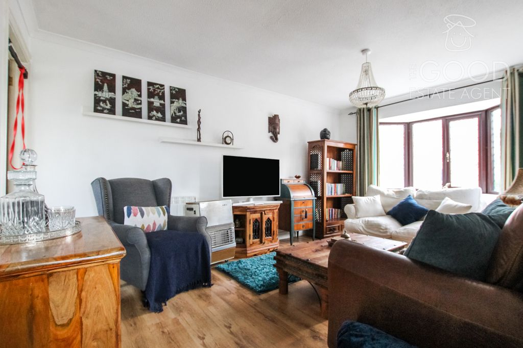 Property photo 2 of 10