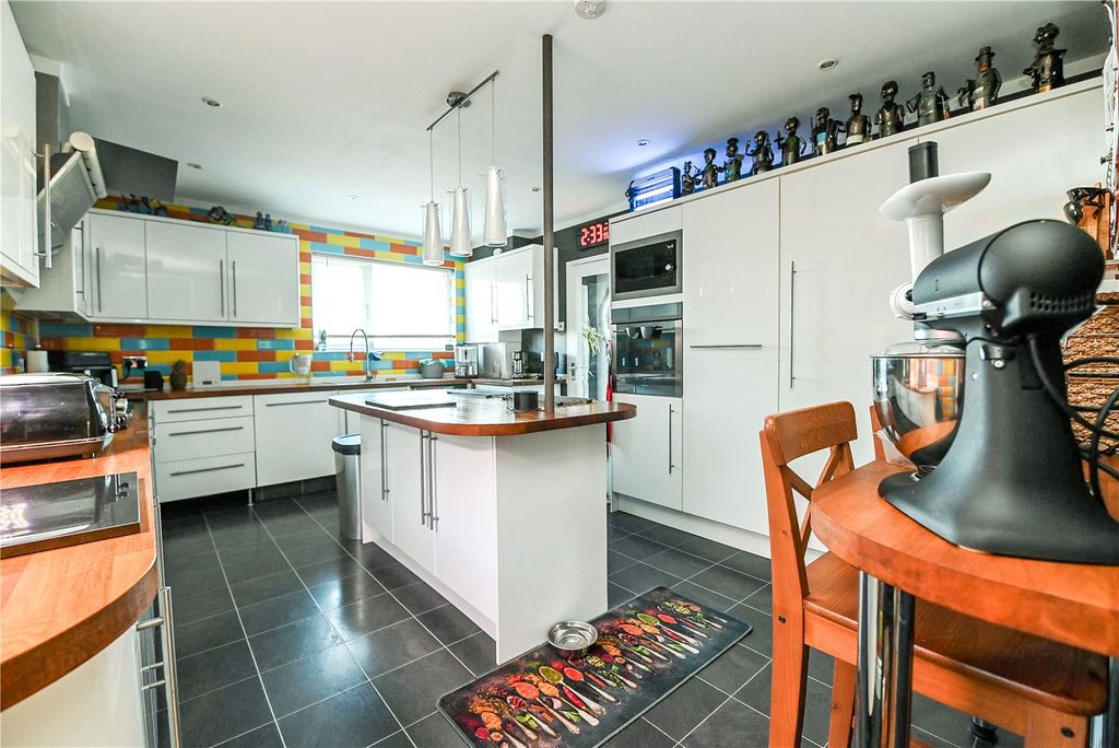 Property photo 2 of 19 Picture No. 02