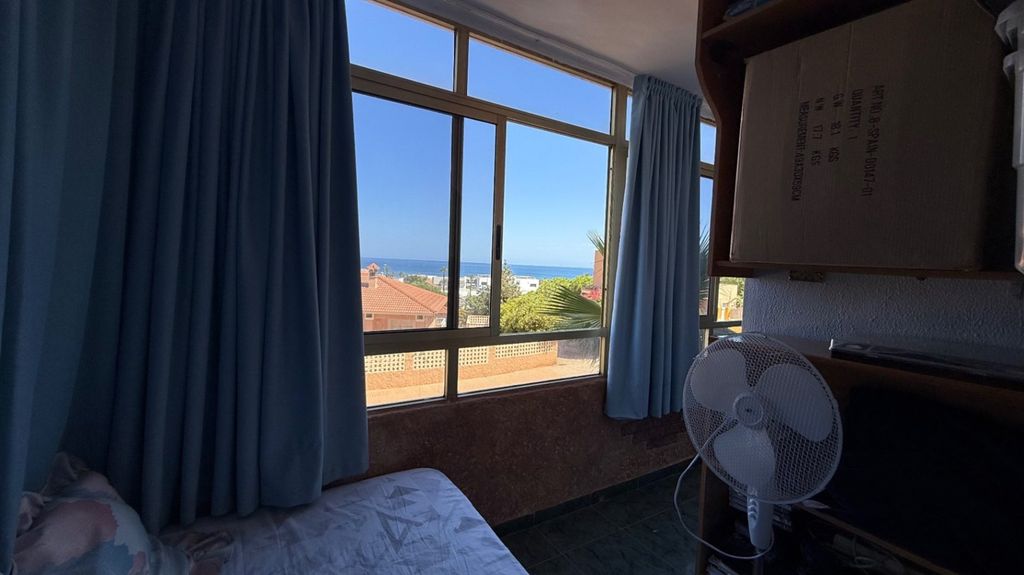 Property photo 2 of 31