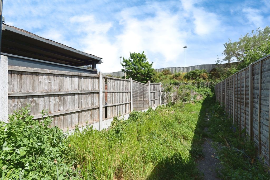 Property photo 2 of 17 Photo
