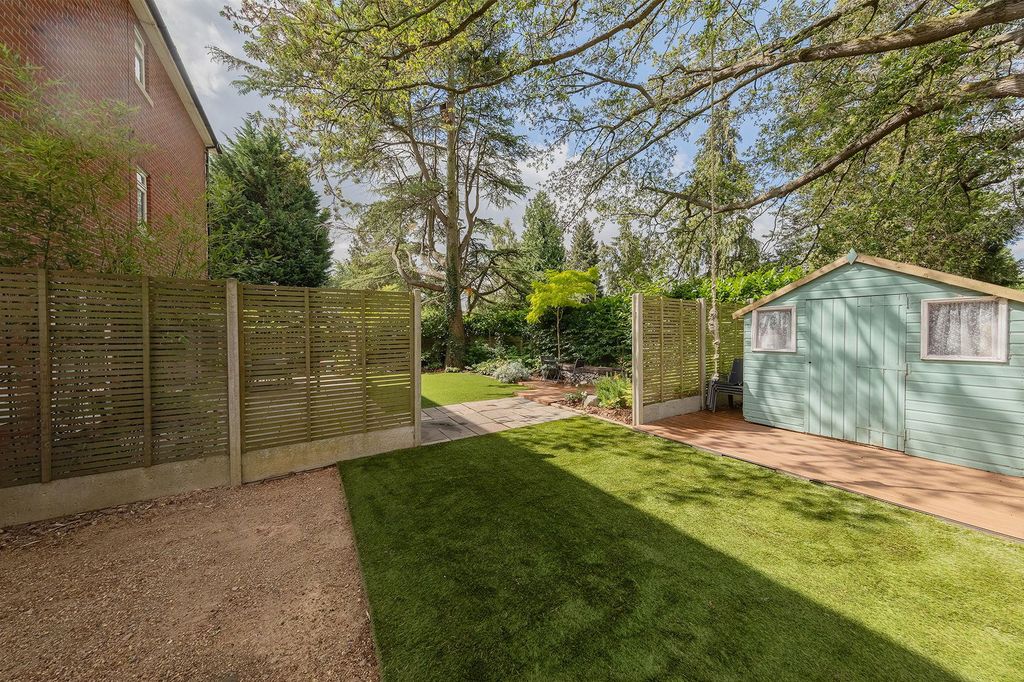 Property photo 2 of 31