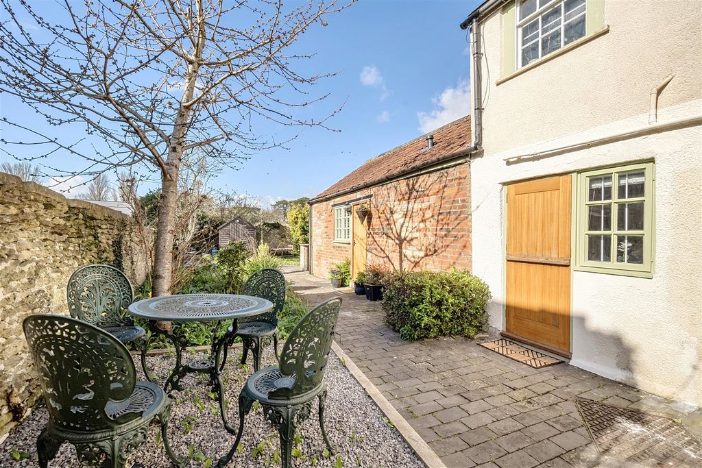 Property photo 1 of 16 1435532-20-69c7Edf2De5F7.Jpg