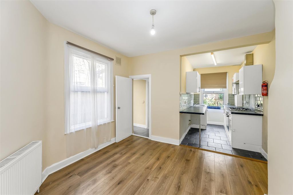Property photo 1 of 17 72 Brunswick Road-8.Jpg