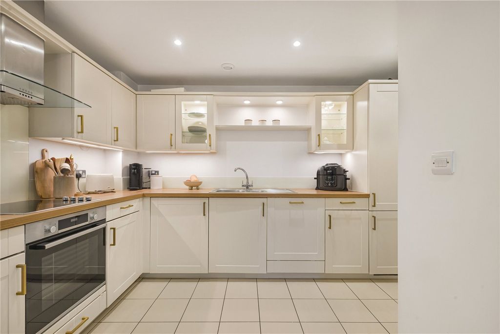 Property photo 3 of 16 Picture No. 06