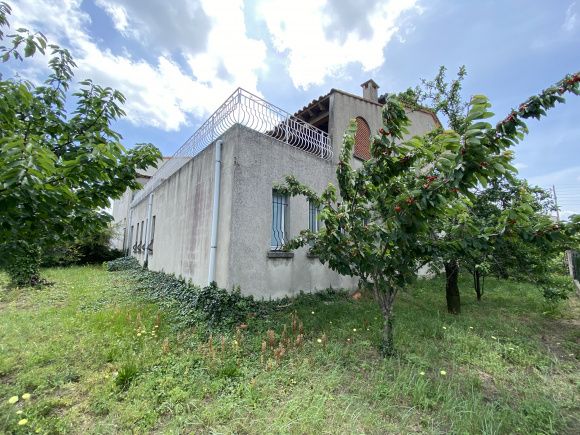 Property photo 3 of 11