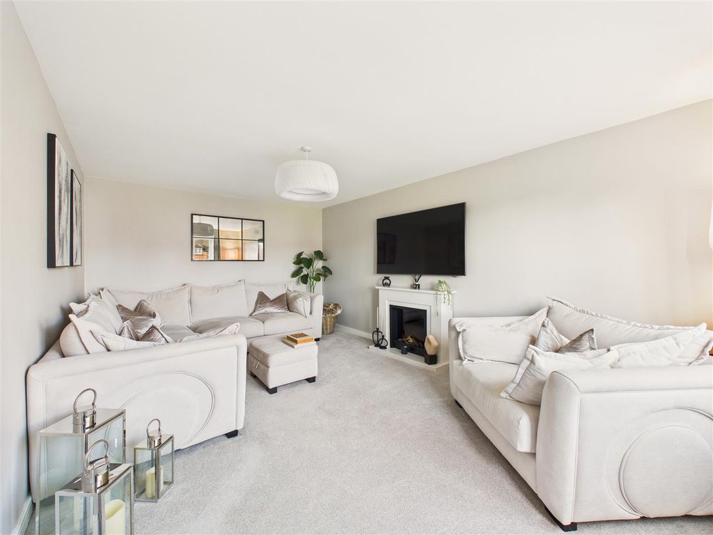 Property photo 3 of 22 Cam05193G0-Pr0098-Still027.Jpg