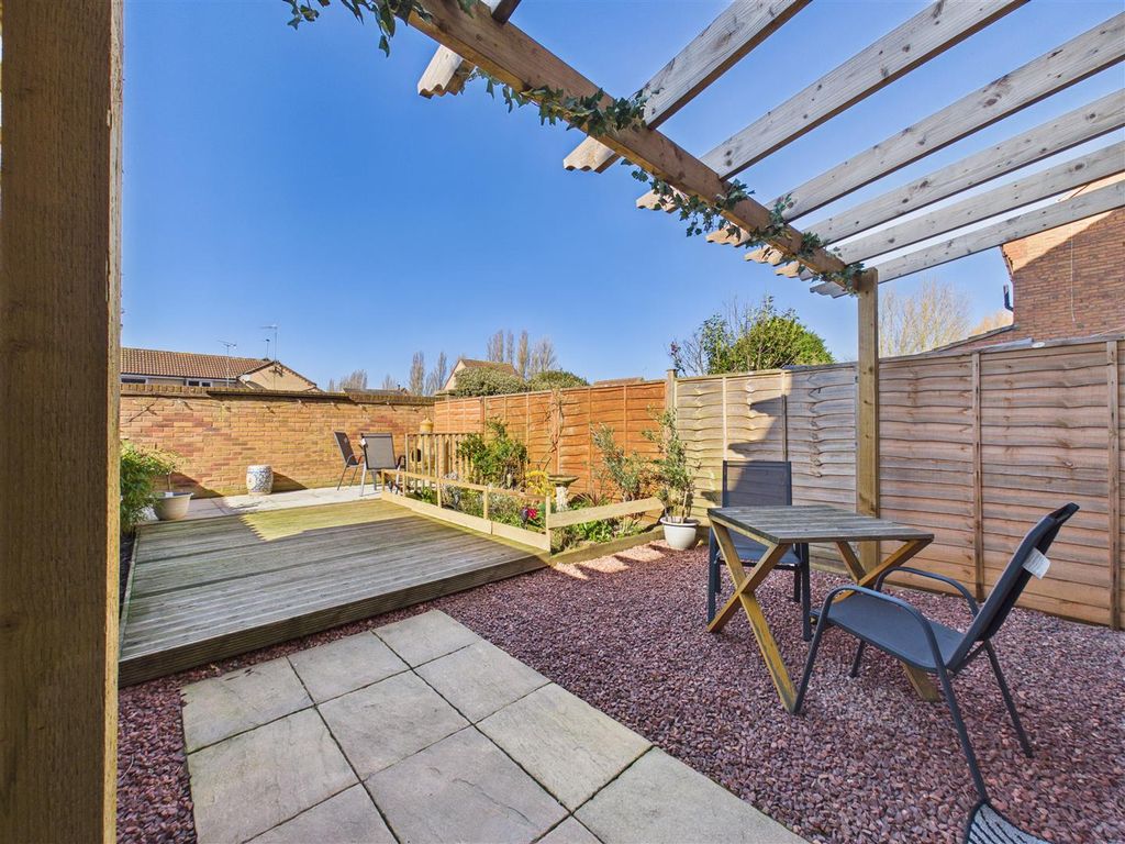 Property photo 2 of 19 Outside