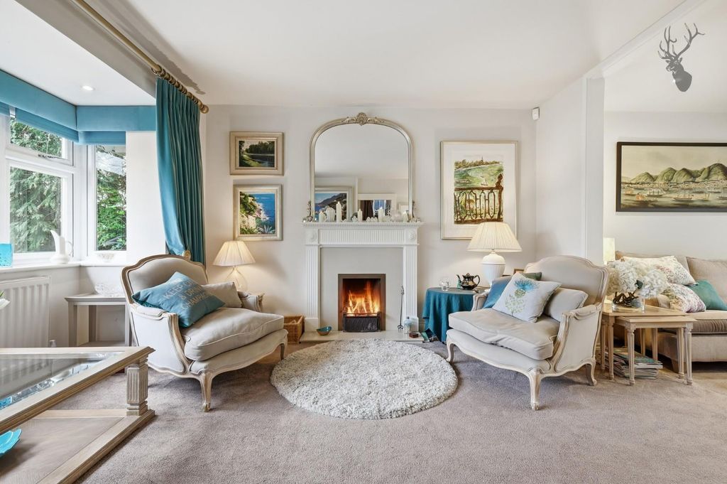 Property photo 3 of 31