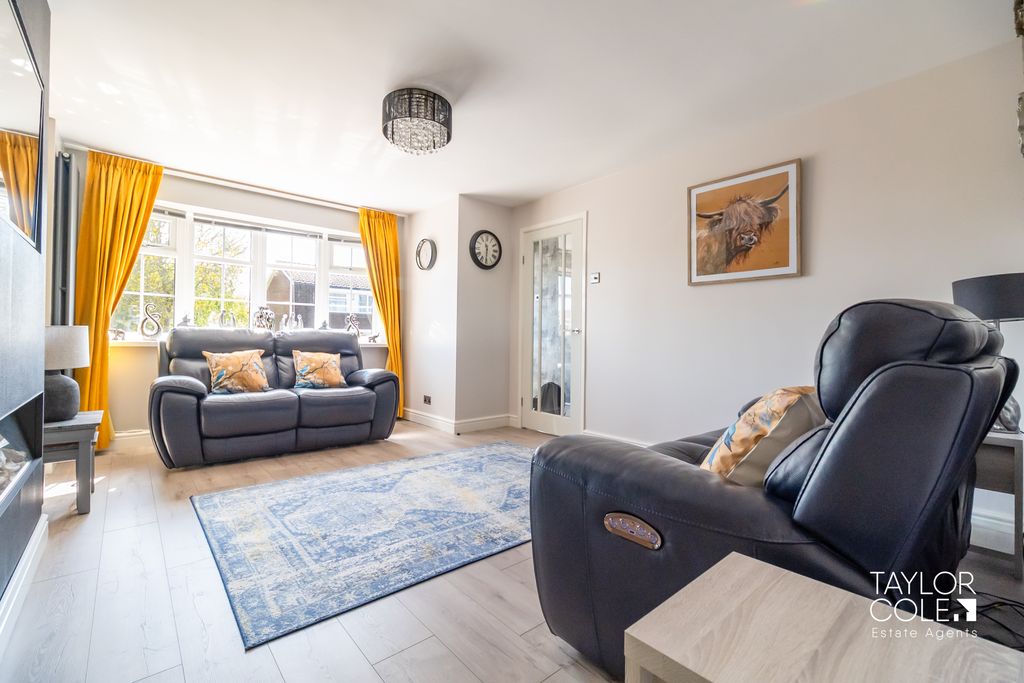 Property photo 3 of 25