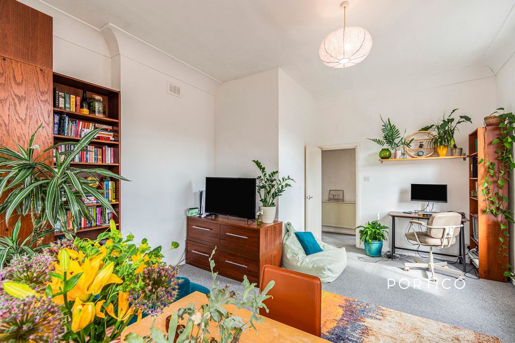 Property photo 2 of 9 Pbox-Img.Jpg