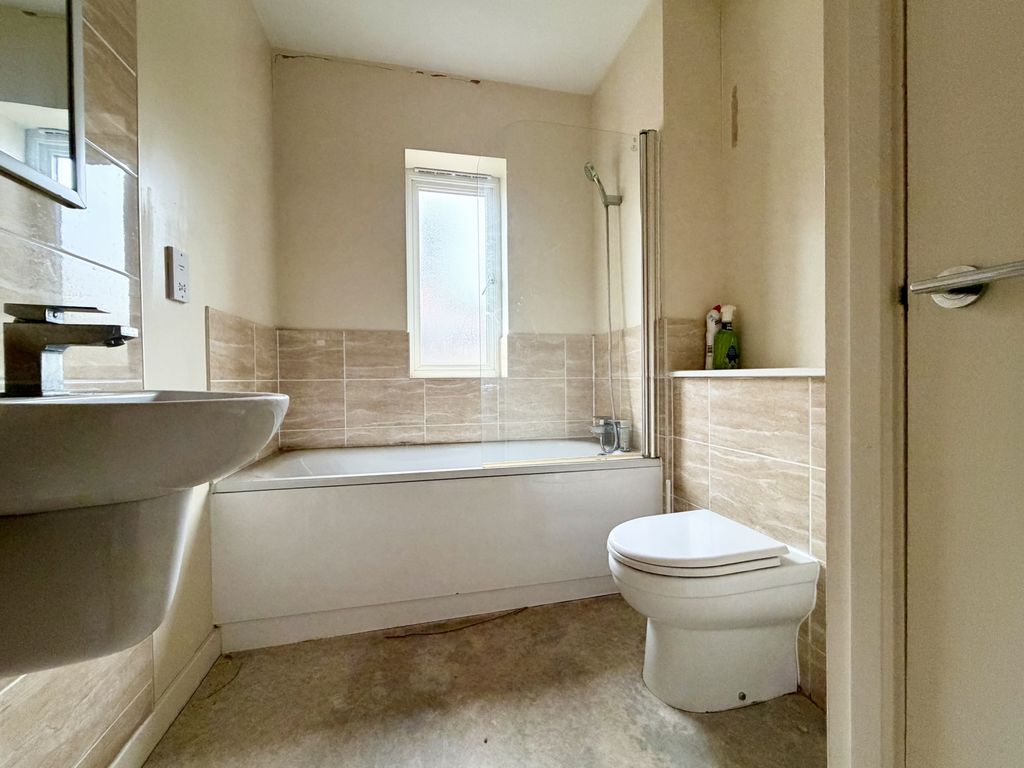 Property photo 3 of 11 Photo 3